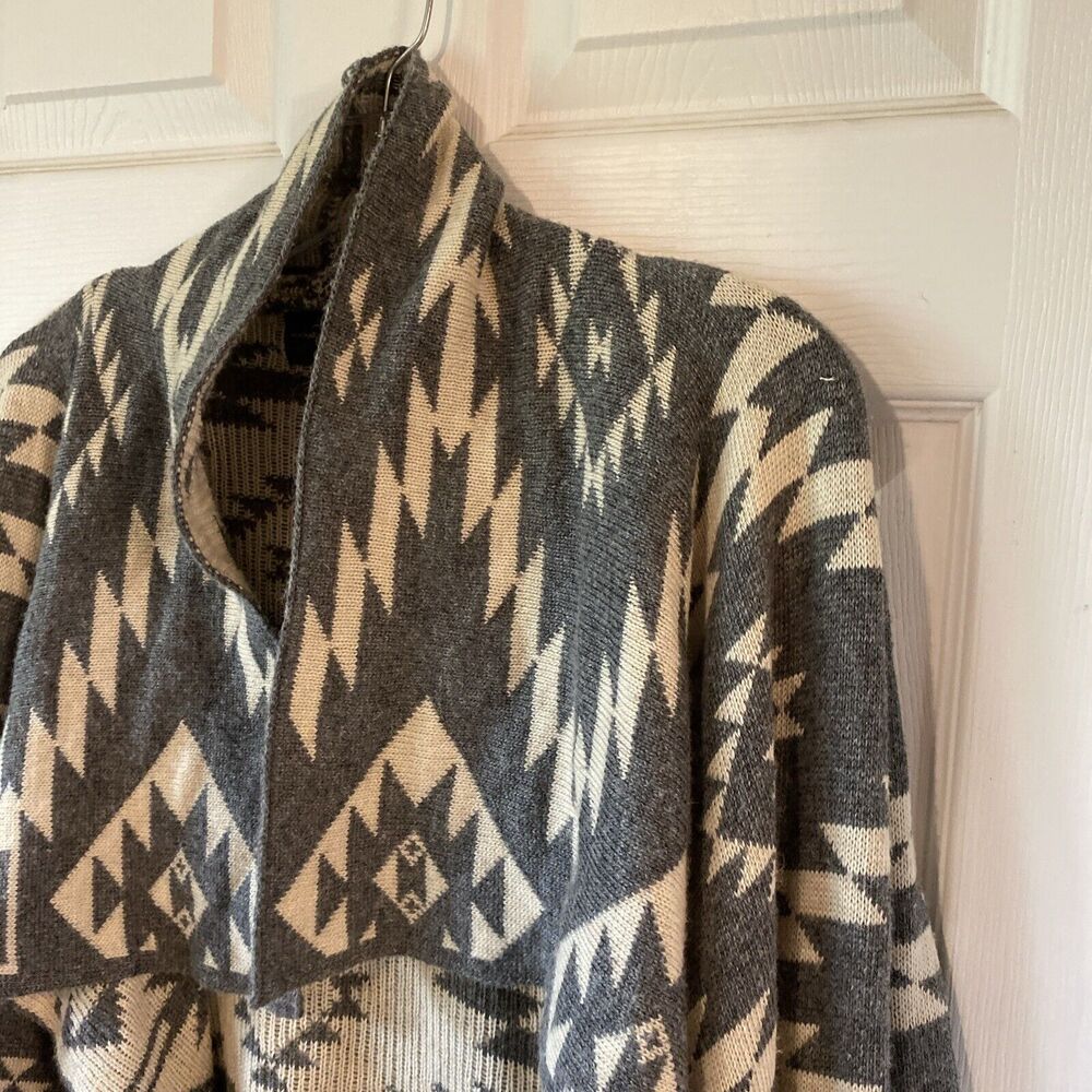 Market & Spruce Cardigan Women’s Size Small Grey Beige Southwestern Sweater - Picture 5 of 12